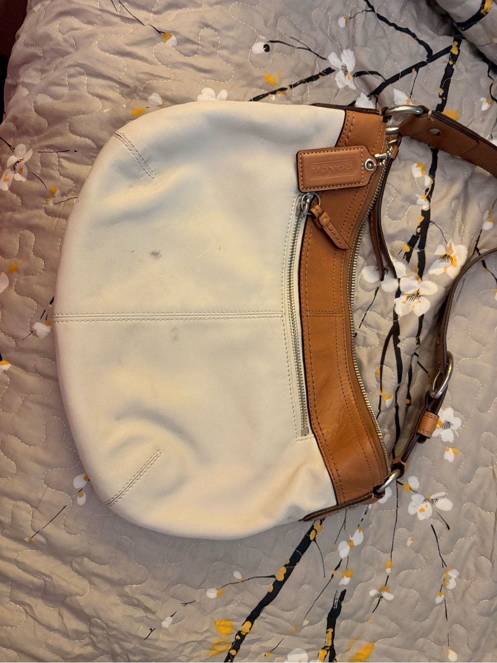 Coach White and Tan Leather Shoulder Hobo Bag